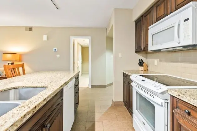 2062/2063 Carriage Country w/ Pool