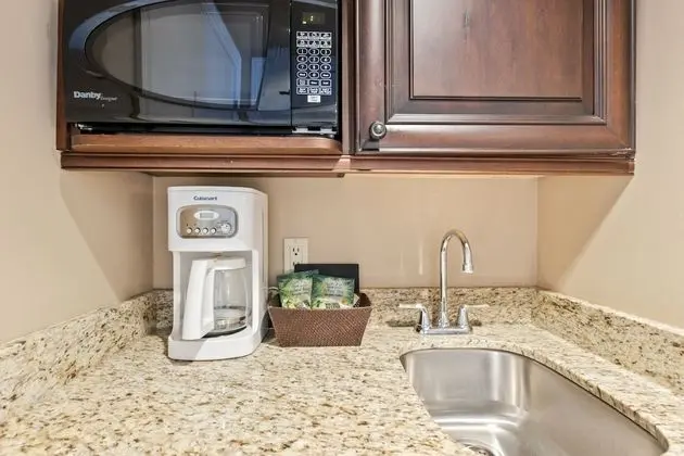 2062/2063 Carriage Country w/ Pool