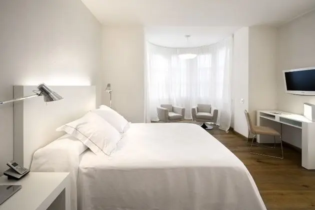 1 Çift Kişilik Veya 2 Tek Kişilik Yatak Superior