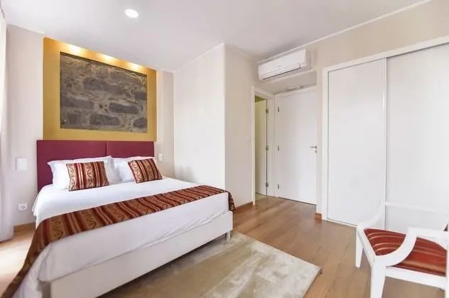 Deluxe Tek Büyük Yataklı Oda (With Extra Bed)