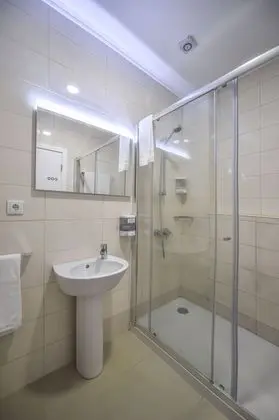 Tek Büyük Yataklı Oda, Şehir Manzaralı