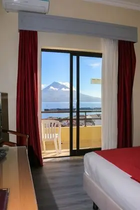 Standard Tek Büyük veya İki Ayrı Yataklı Oda, Deniz Manzaralı