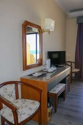 Standard Tek Büyük veya İki Ayrı Yataklı Oda, Deniz Manzaralı