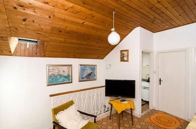 Apart Daire (Three-Bedroom Apartment with Terrace )