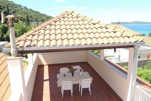 Apart Daire (Three-Bedroom Apartment with Terrace )