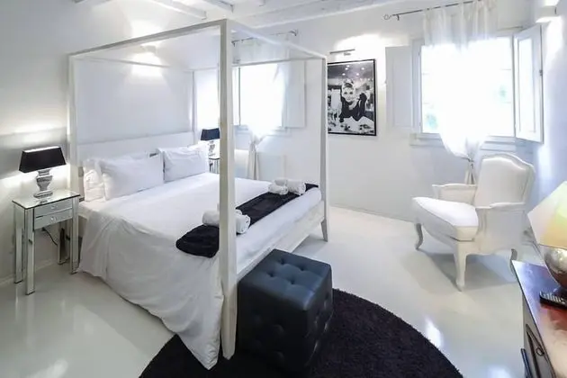 Tek Büyük Yataklı Oda