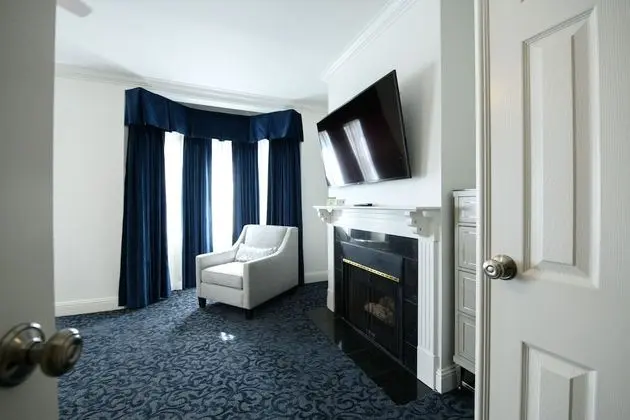Premier Suite with Balcony