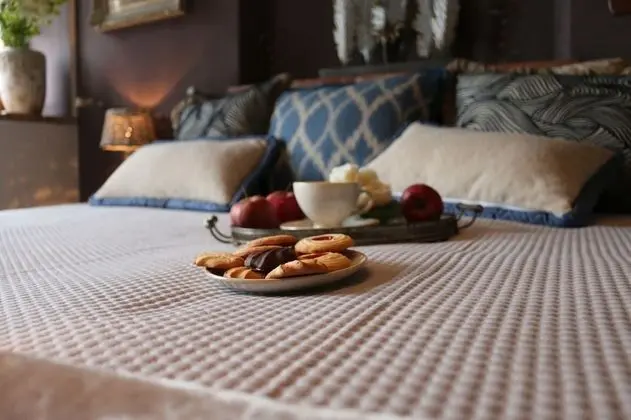 Tek Büyük Yataklı Oda, Ortak Banyo (risveglio)