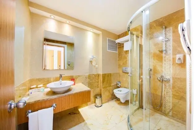 Standard Oda, Balkon, Bahçe Manzaralı