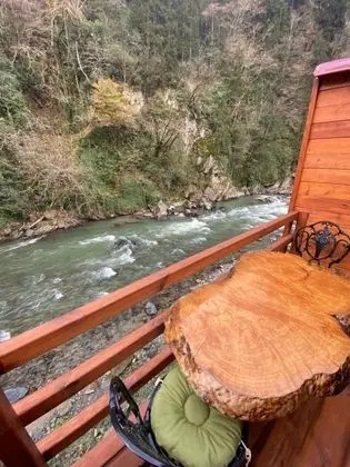 Superior Oda Türk Hamamlı, Nehir Manzaralı, Şömineli ve Jakuzili