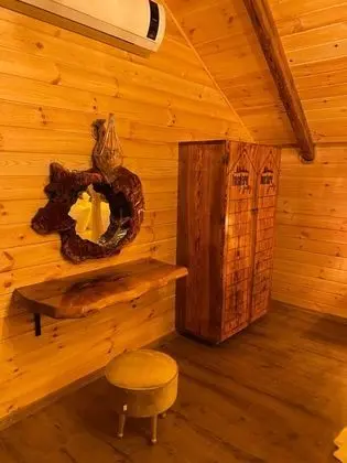 Superior Oda Türk Hamamlı, Nehir Manzaralı, Şömineli ve Jakuzili