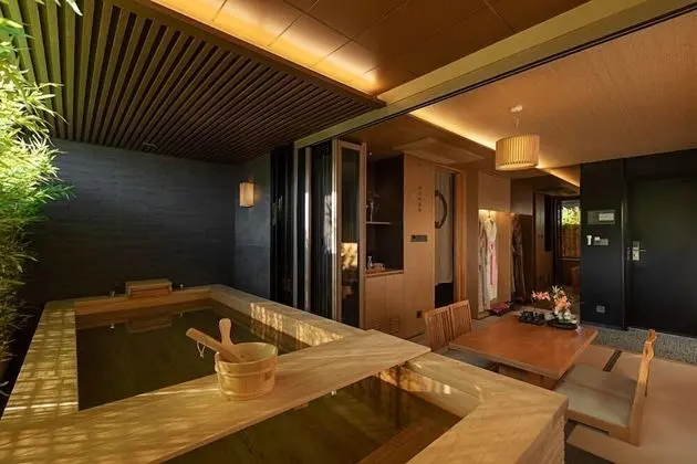 Sorano ike (extra person fee surcharged upon check-in for more than 2 occupants)