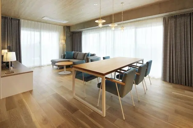 Luxury Oda