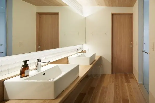 Luxury Oda