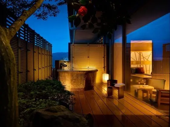 Süit (Japanese Style with Outdoor Bath)