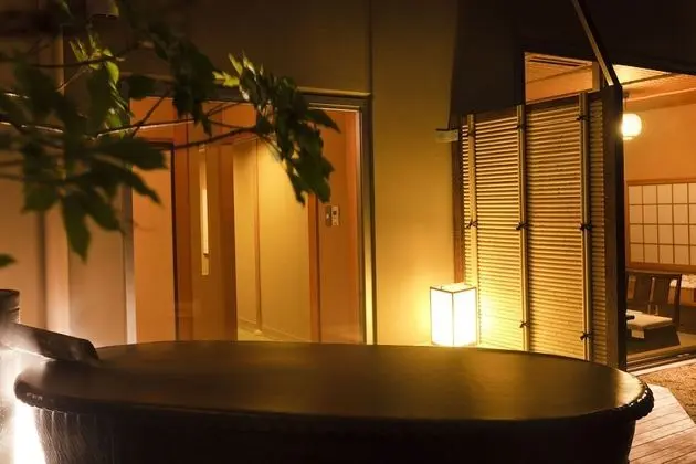 Süit (Japanese Style with Outdoor Bath)