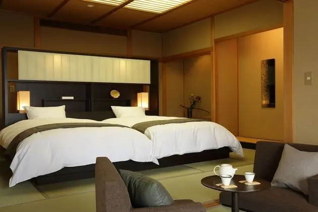 Traditional Oda, Göl Manzaralı (Japanese-style Room, WL2)