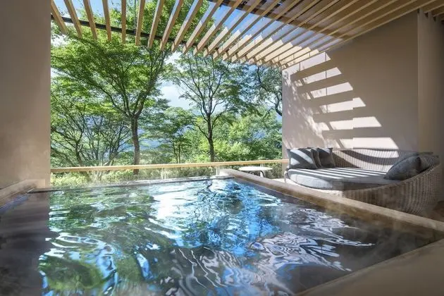 Traditional Süit (Japanese-style, w/ Outdoor Bath, RC3)