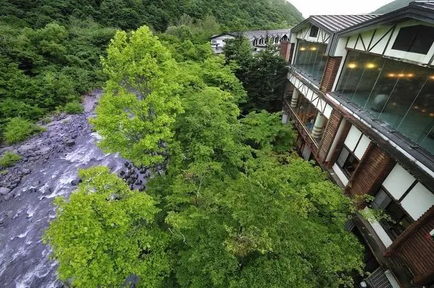 Traditional Oda (Japanese Style, Mountain stream side)