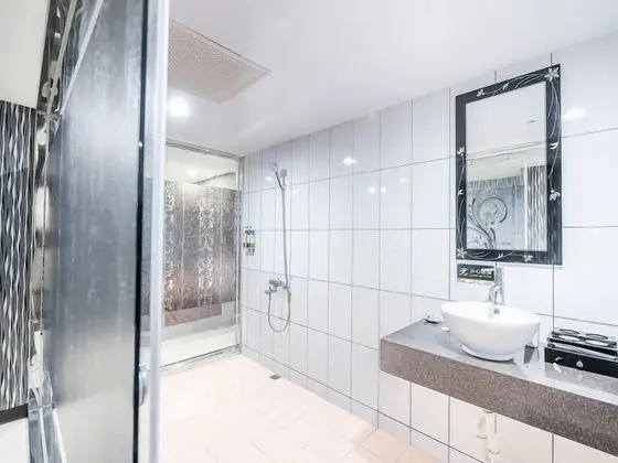 Deluxe Tek Büyük Yataklı Oda, Küvet