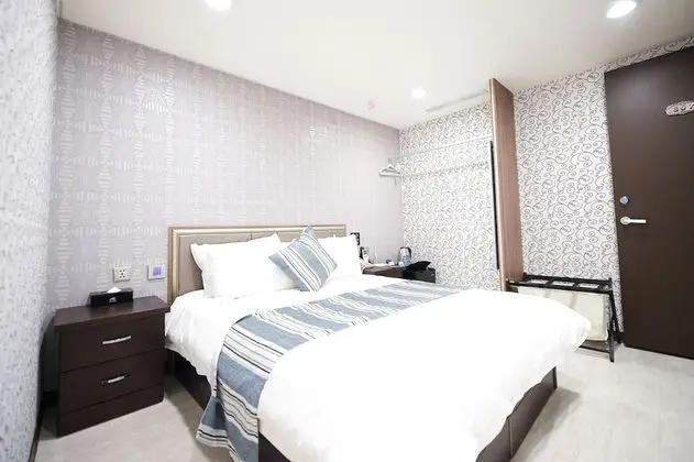 Standard Tek Büyük Yataklı Oda, 1 Çift Kişilik Yatak (No window)