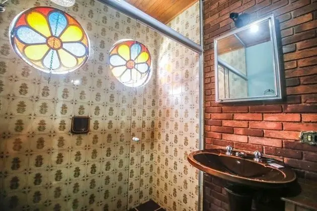 Basic Tek Büyük veya İki Ayrı Yataklı Oda
