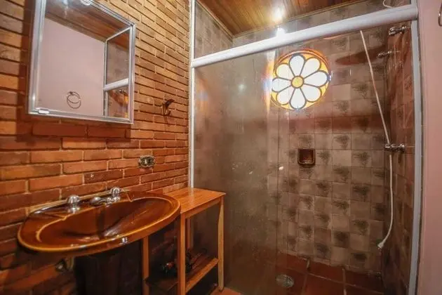 Basic Tek Büyük veya İki Ayrı Yataklı Oda