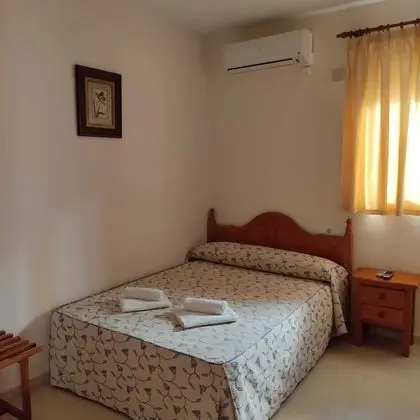 Basic Tek Büyük Yataklı Oda