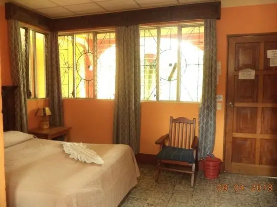 Standard Tek Büyük Yataklı Oda