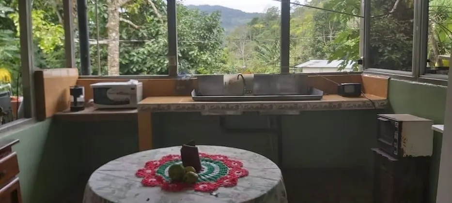 Oda, 1 Tek Kişilik Yatak, Ortak Banyo