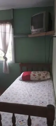 Oda, 3 Tek Kişilik Yatak, Ortak Banyo