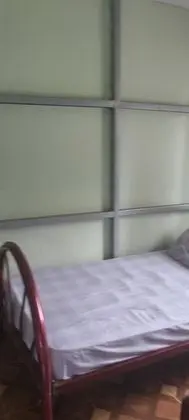 Oda, 3 Tek Kişilik Yatak, Ortak Banyo