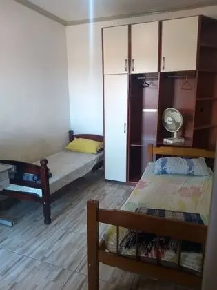 Üç Kişilik Oda, Sigara İçilmez