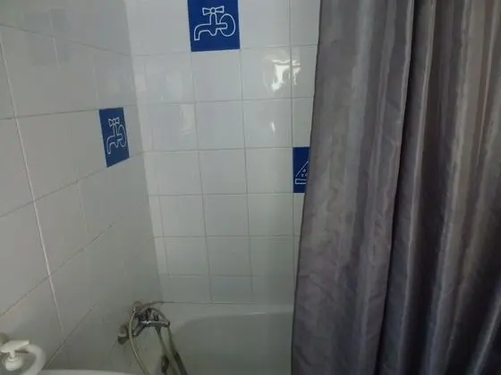 Basic Üç Kişilik Oda, Özel Banyo