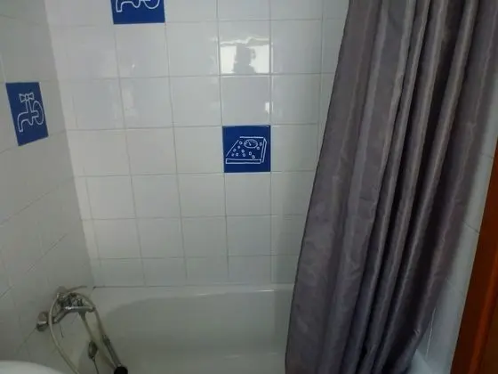 Basic Üç Kişilik Oda, Özel Banyo