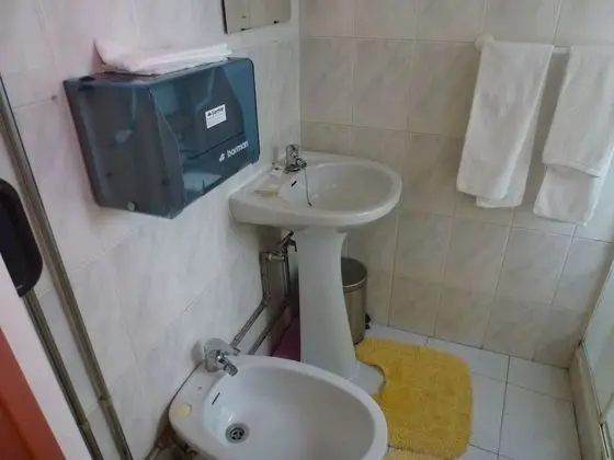 Basic Üç Kişilik Oda, Özel Banyo