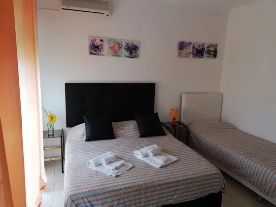 Üç Kişilik Oda