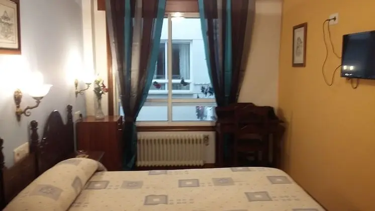 Tek Büyük Yataklı Oda, Ortak Banyo