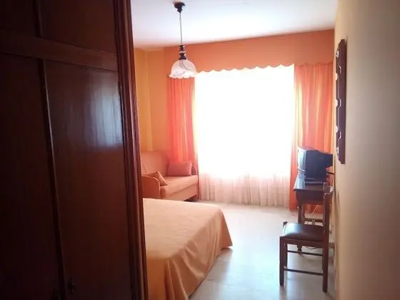 İki Ayrı Yataklı Oda, Sigara İçilmez