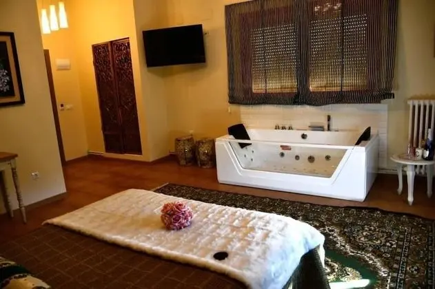 Romantic Stüdyo Süit