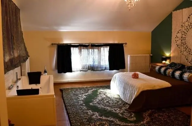 Romantic Stüdyo Süit