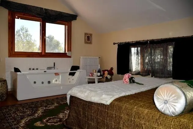 Romantic Stüdyo Süit