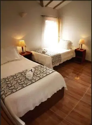 Üç Kişilik Oda