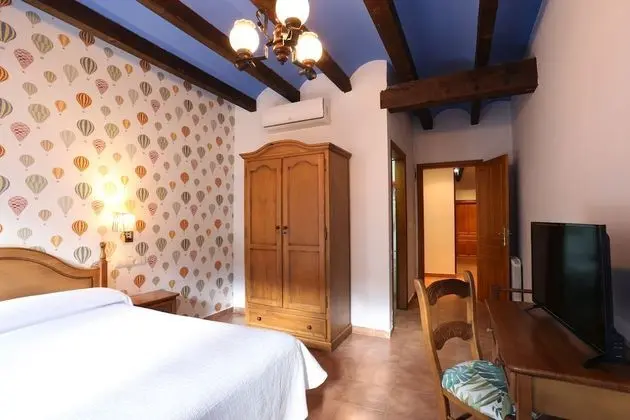 Büyük Yataklı Tek Kişilik Oda