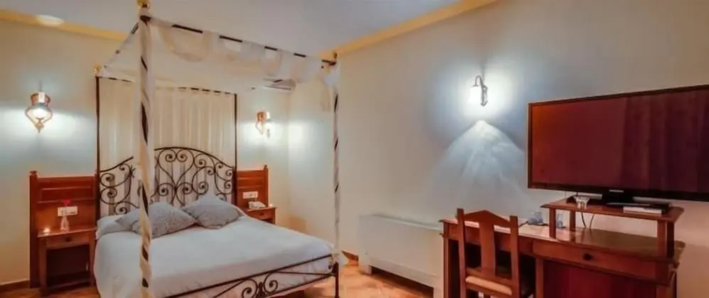 Tek Büyük veya İki Ayrı Yataklı Oda