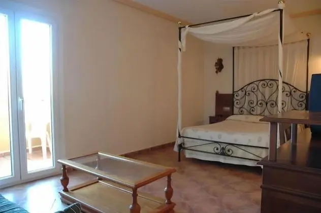 Tek Büyük veya İki Ayrı Yataklı Oda