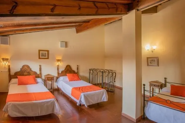 Family Oda, Bağlantılı Odalar