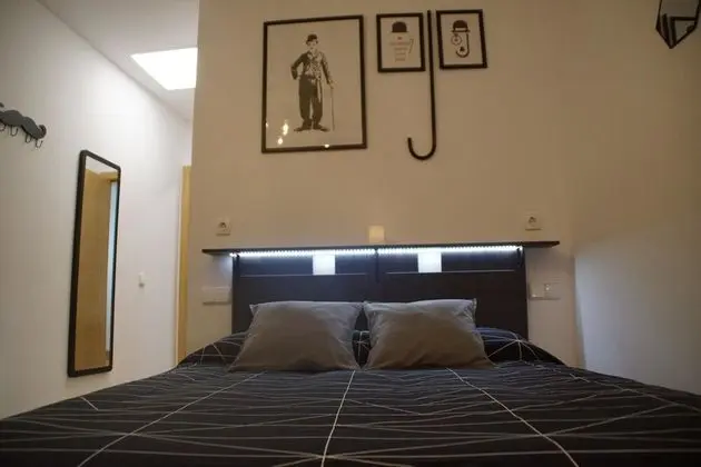 Tek Büyük Yataklı Oda (Charlot)