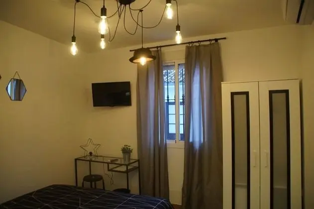 Tek Büyük Yataklı Oda (Charlot)