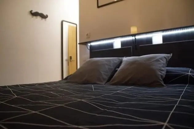 Tek Büyük Yataklı Oda (Charlot)